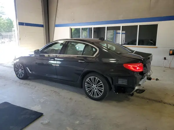WBAJE7C56JWC57314 2018 BMW 5ER - Image 2