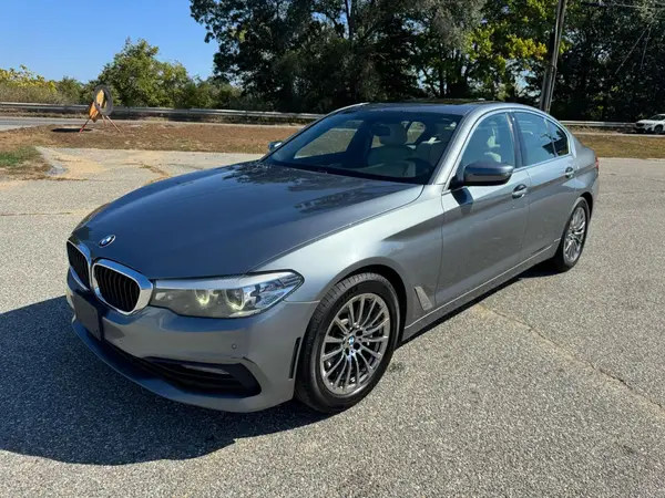 WBAJE7C57JWC54955 2018 BMW 5ER - Image 2