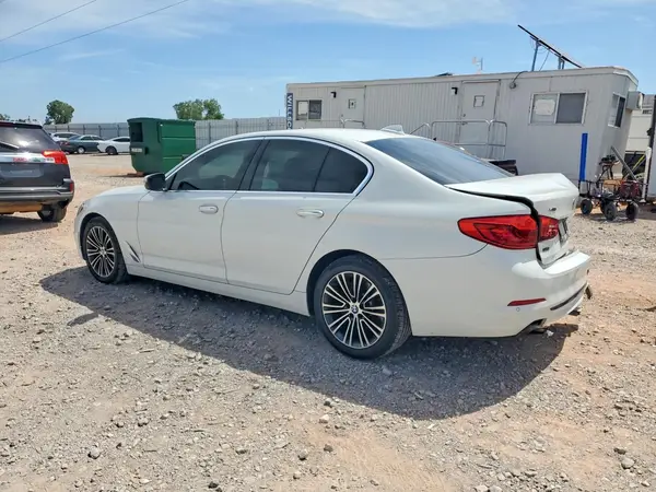 WBAJE7C57JWC55765 2018 BMW 5ER - Image 2