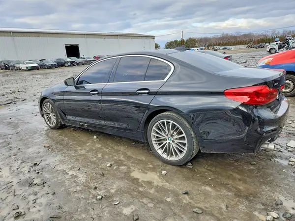 WBAJE7C57JWC56169 2018 BMW 5ER - Image 2