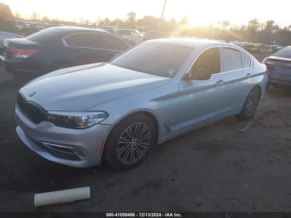 WBAJE7C57KWW15776 2019 BMW 5ER - Image 2