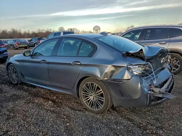 WBAJE7C57KWW18015 2019 BMW 5ER - Image 2