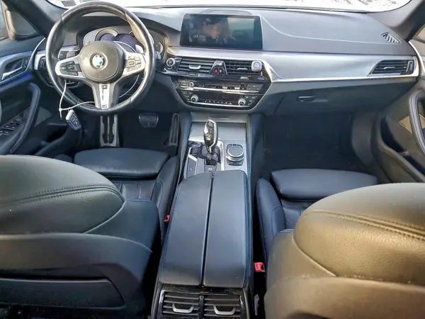 WBAJE7C57KWW18015 2019 BMW 5ER - Image 8