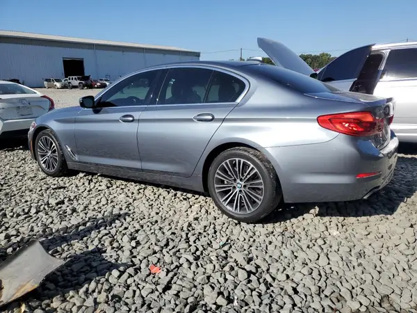 WBAJE7C58KWW12112 2019 BMW 5ER - Image 2