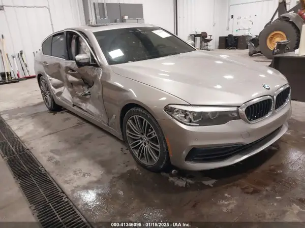WBAJE7C58KWW24695 2019 BMW 5ER - Image 1