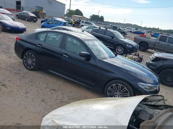WBAJE7C59JG891725 2018 BMW 5ER - Image 1