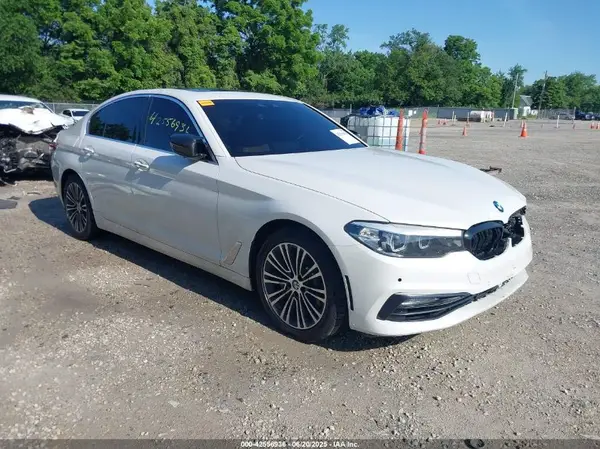 WBAJE7C59JG892017 2018 BMW 5ER - Image 1