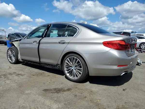 WBAJE7C59JWC55878 2018 BMW 5ER - Image 2