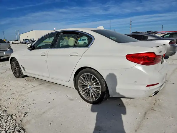 WBAJE7C59KWW08182 2019 BMW 5ER - Image 2
