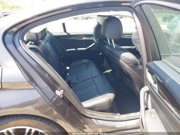 WBAJE7C59KWW18453 2019 BMW 5ER - Image 8