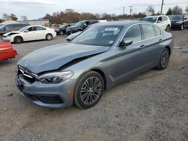 WBAJE7C59KWW18825 2019 BMW 5ER - Image 1