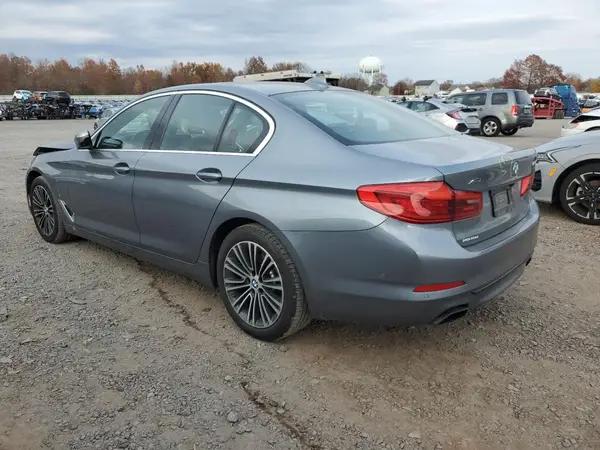 WBAJE7C59KWW18825 2019 BMW 5ER - Image 2