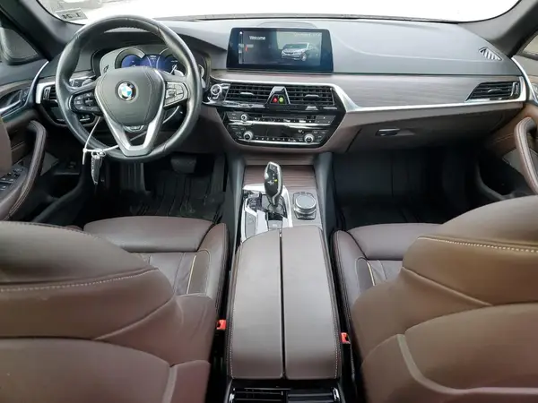 WBAJE7C59KWW18825 2019 BMW 5ER - Image 8