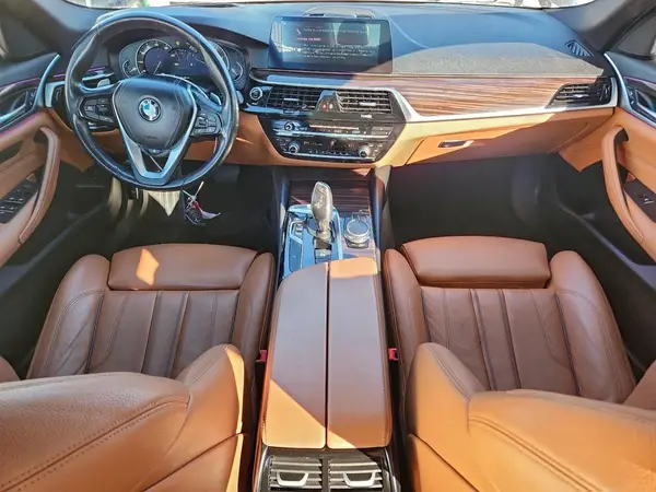 WBAJE7C59KWW42140 2019 BMW 5ER - Image 8