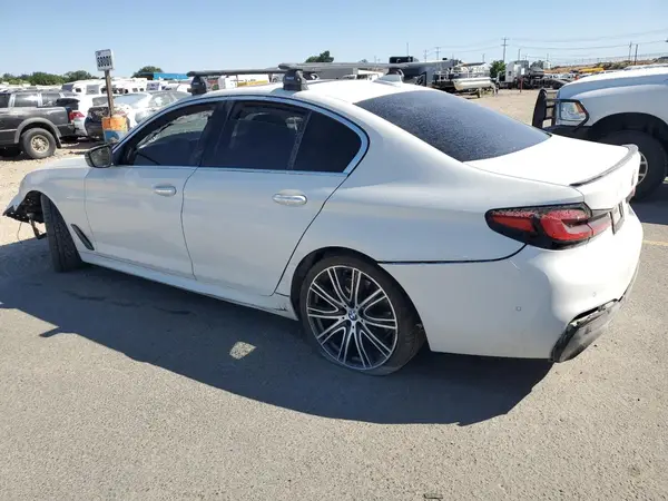 WBAJE7C5XJWC54786 2018 BMW 5ER - Image 2