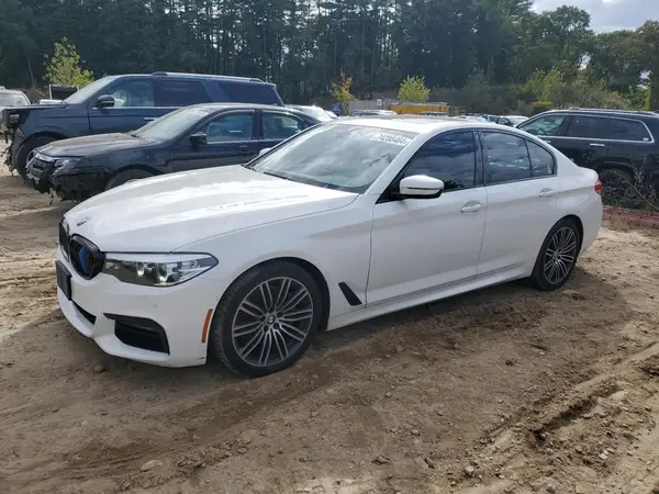 WBAJE7C5XKWW16498 2019 BMW 5ER - Image 1