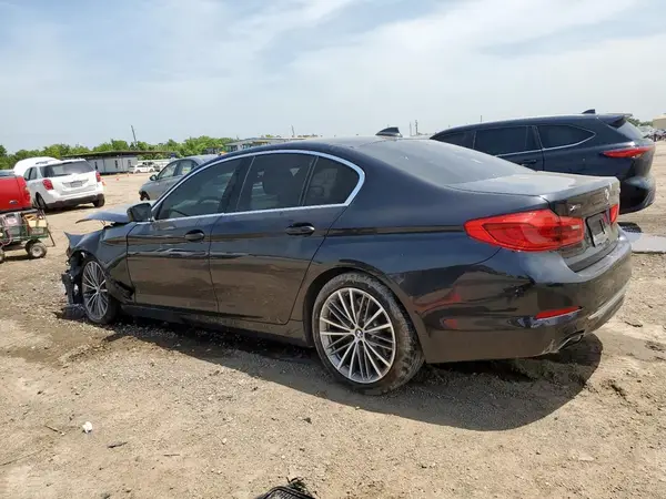 WBAJE7C5XKWW22818 2019 BMW 5ER - Image 2