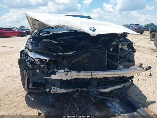 2020 BMW 5 Series auction photo 6