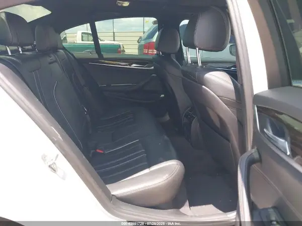 2020 BMW 5 Series auction photo 8