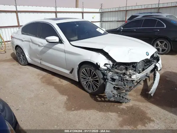 WBAJR3C01LWW67827 2020 BMW 5ER - Image 1