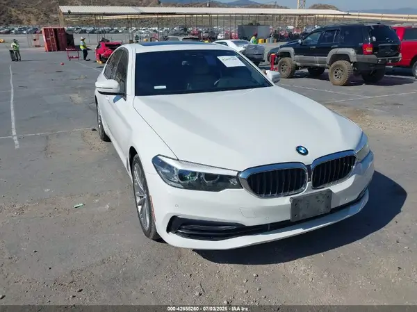 WBAJR3C01LWW68878 2020 BMW 5ER - Image 1