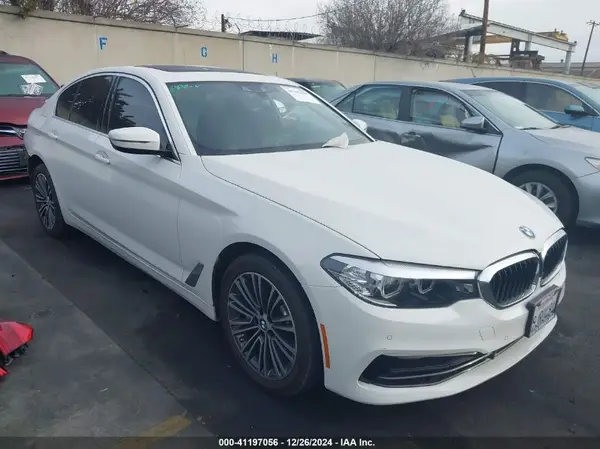 WBAJR3C05LCE47952 2020 BMW 5ER - Image 1