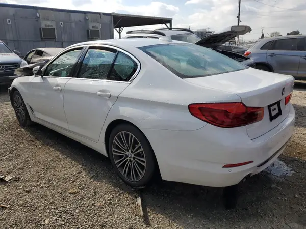 WBAJR3C08LBP95358 2020 BMW 5ER - Image 2