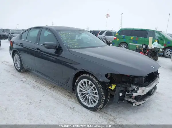 WBAJR7C09LCE06828 2020 BMW 5ER - Image 1