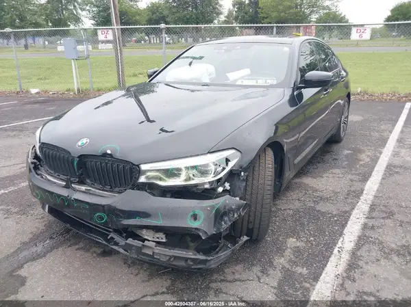 WBAJS3C09LCD33702 2020 BMW 5ER - Image 2