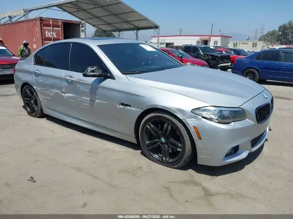 WBAKN9C52GD962015 2016 BMW 5ER - Image 1