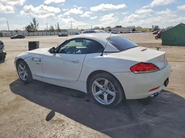 WBALL5C5XG5A20343 2016 BMW Z4 - Image 2