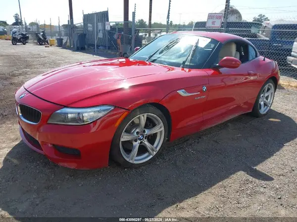 WBALL5C5XGJ997809 2016 BMW Z4 - Image 2