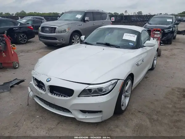 WBALM7C50GJ799314 2016 BMW Z4 - Image 2