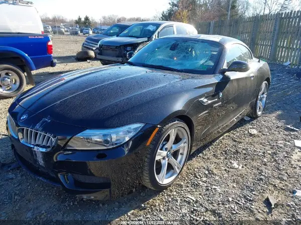 WBALM7C54GJ799283 2016 BMW Z4 - Image 2