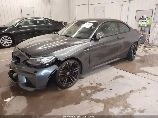WBS1H9C3XHV887539 2017 BMW M2 - Image 2