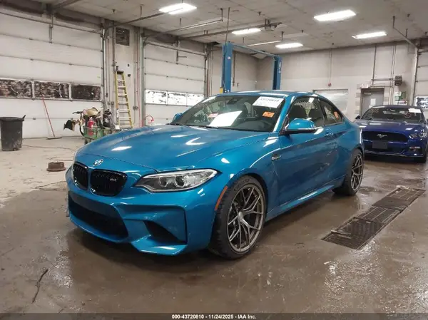 WBS1H9C52HV886824 2017 BMW M2 - Image 2
