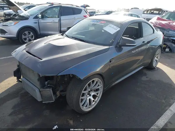WBS1H9C56HV887118 2017 BMW M2 - Image 2