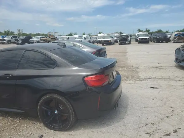 WBS1J5C59J7B61988 2018 BMW M2 - Image 2