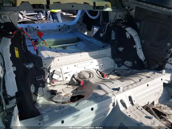 WBS33AZ05RCN73073 2024 BMW M4 - Image 8