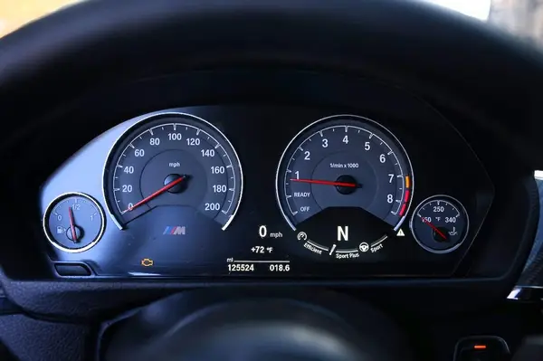 WBS3R9C51GK708487 2016 BMW M4 - Image 8