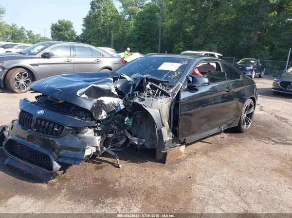 WBS3R9C51HK709320 2017 BMW M4 - Image 2