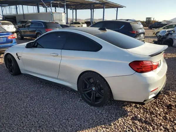 WBS3R9C51HK709687 2017 BMW M4 - Image 2