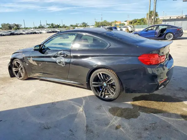 WBS3R9C53GK335811 2016 BMW M4 - Image 2
