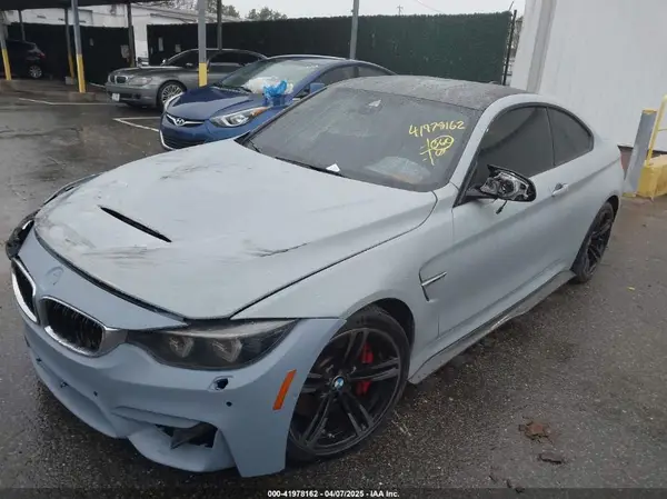 WBS3R9C53HK709173 2017 BMW M4 - Image 2