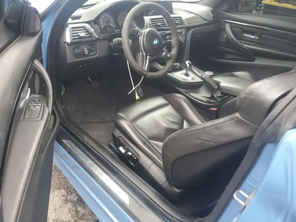WBS3R9C53HK709240 2017 BMW M4 - Image 8