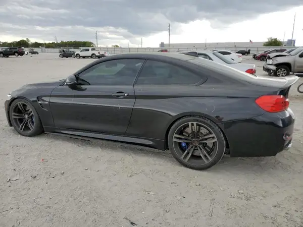 WBS3R9C55HK709790 2017 BMW M4 - Image 2