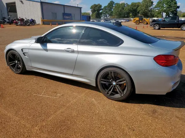 WBS3R9C56GK335950 2016 BMW M4 - Image 2