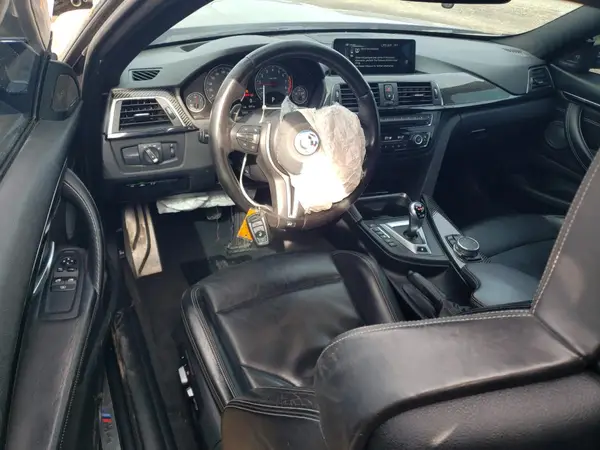 WBS3R9C56GK335978 2016 BMW M4 - Image 8