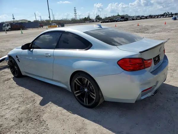 WBS3R9C56GK338315 2016 BMW M4 - Image 2
