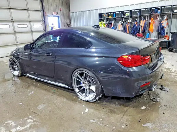WBS3R9C56HK709569 2017 BMW M4 - Image 2